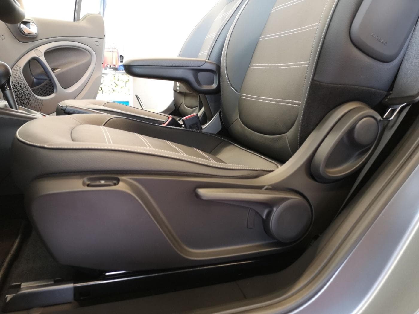 Smart EQ fortwo cabrio Bild 19