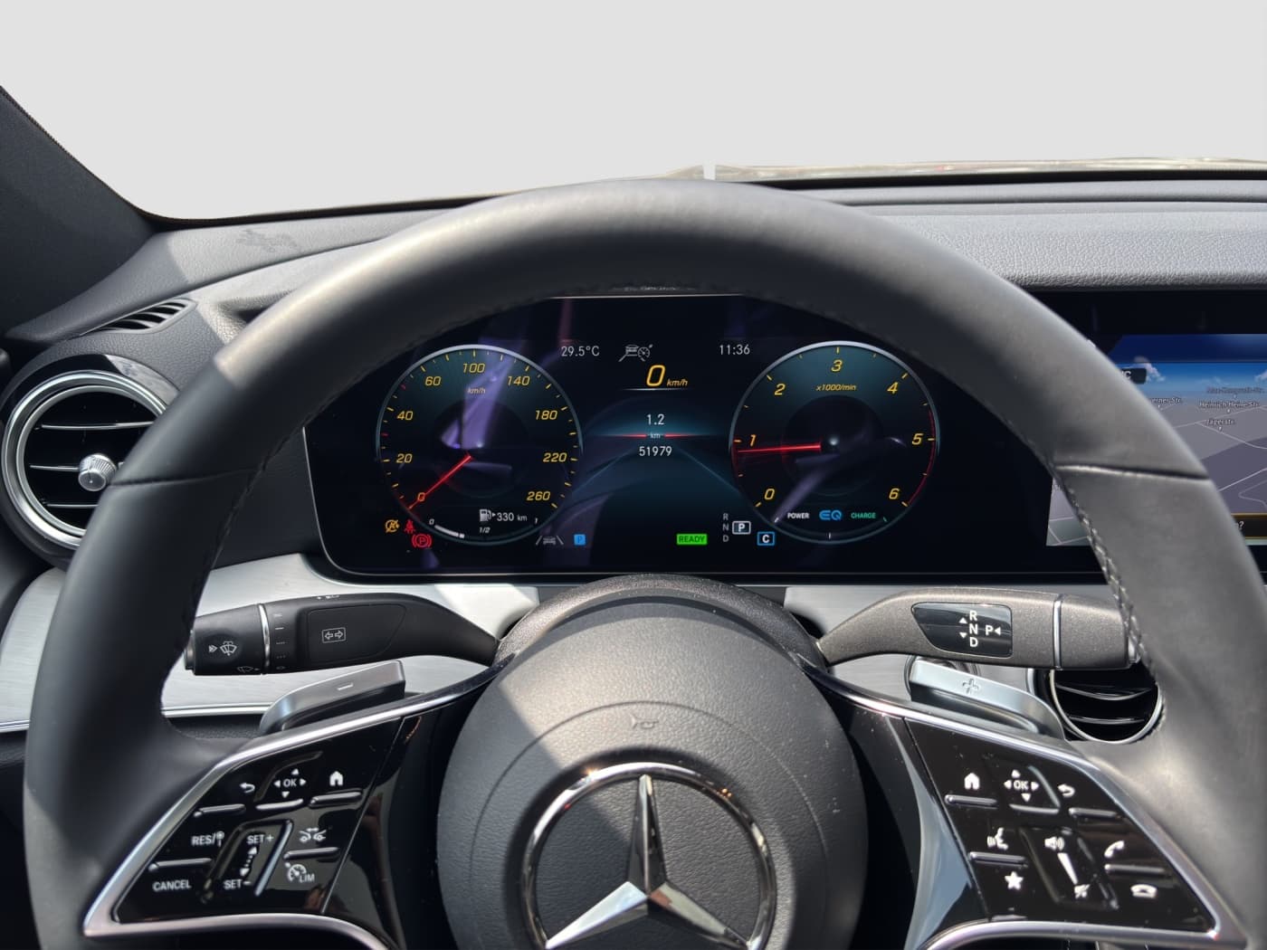 Mercedes-Benz E 220 d Bild 11