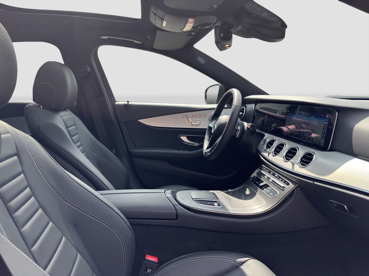 Mercedes-Benz E 220 d Bild 15