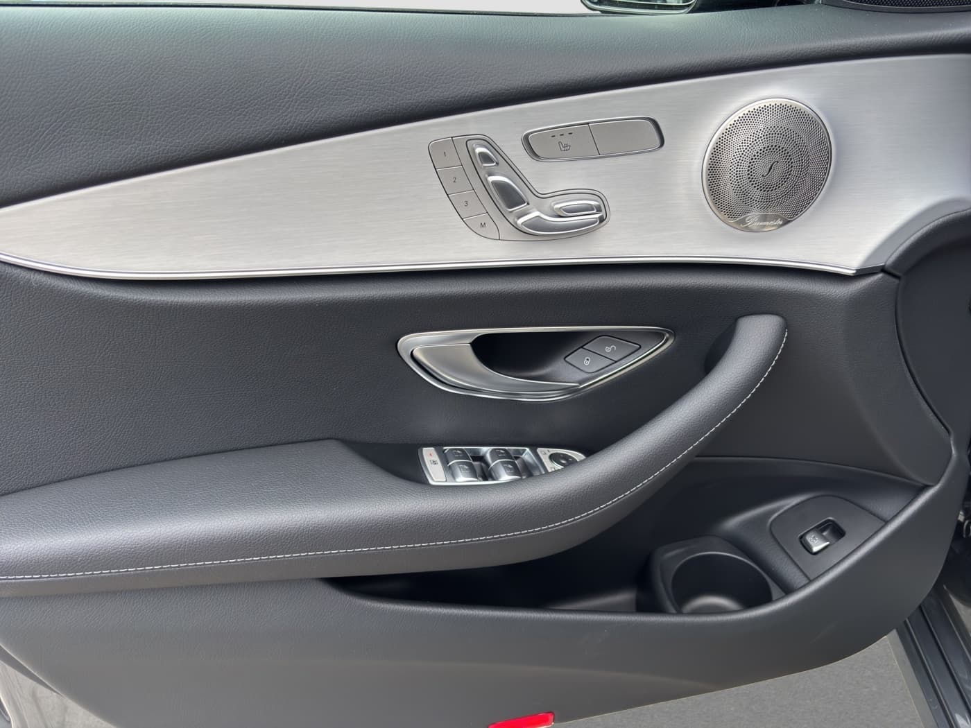Mercedes-Benz E 220 d Bild 18