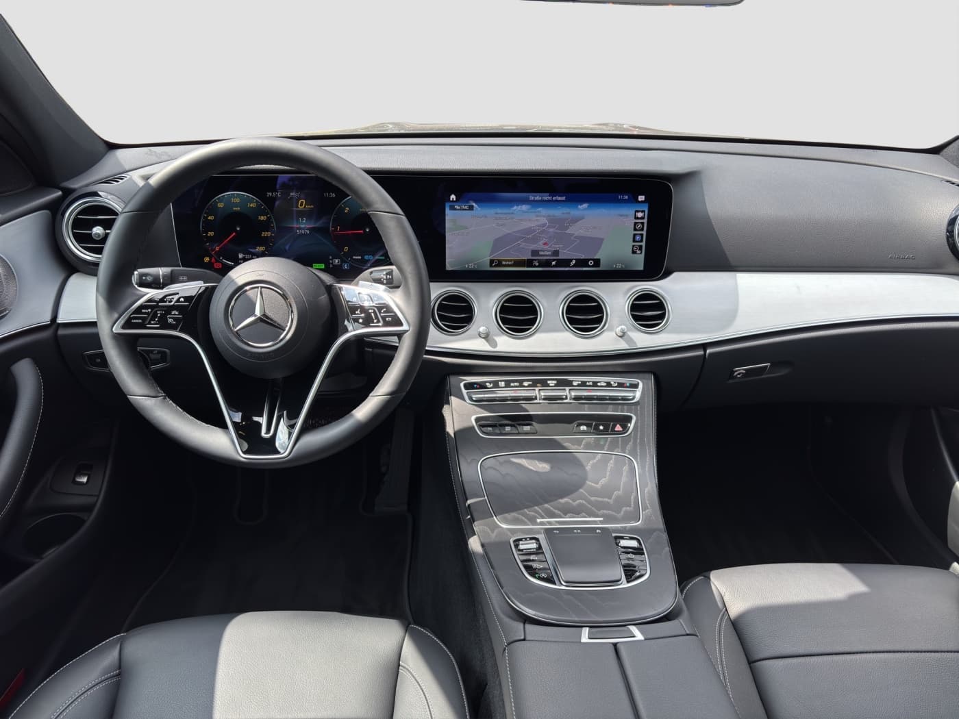 Mercedes-Benz E 220 d Bild 9