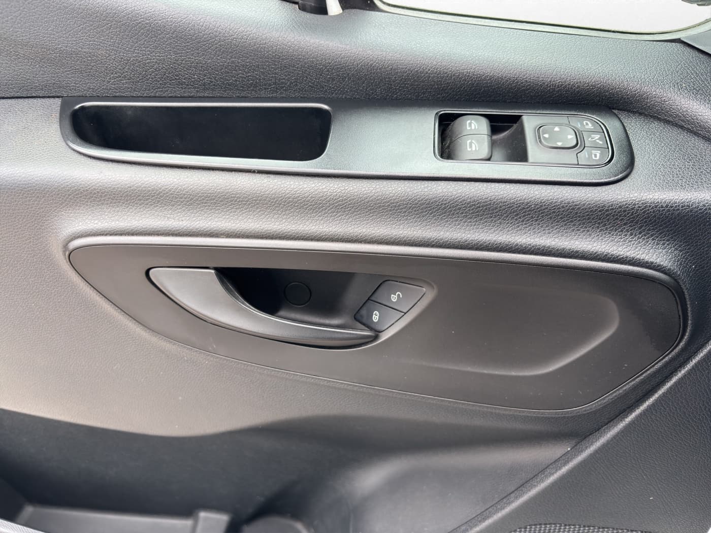 Mercedes-Benz Sprinter 316 CDI Kasten Hochdach  VERKAUF NUR AN GEWERBE Bild 17