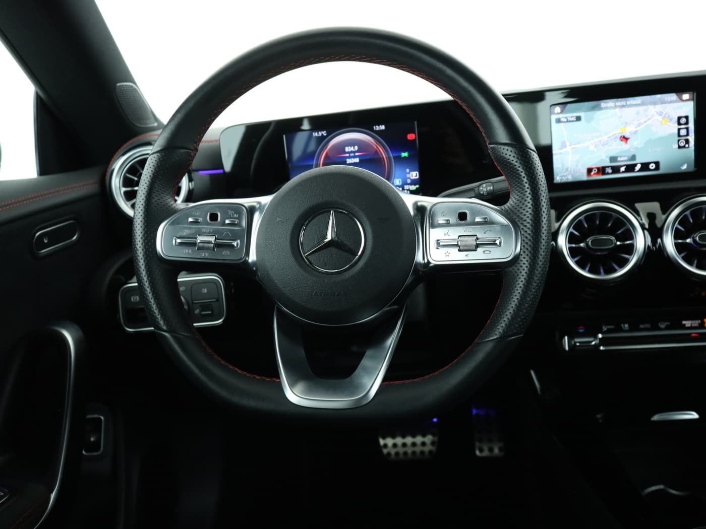 Mercedes-Benz CLA 250 e Bild 11