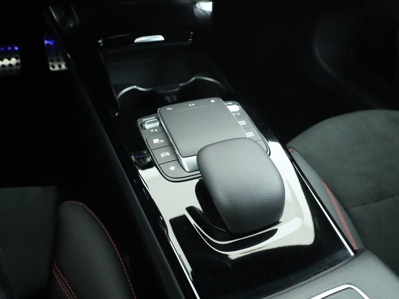 Mercedes-Benz CLA 250 e Bild 15