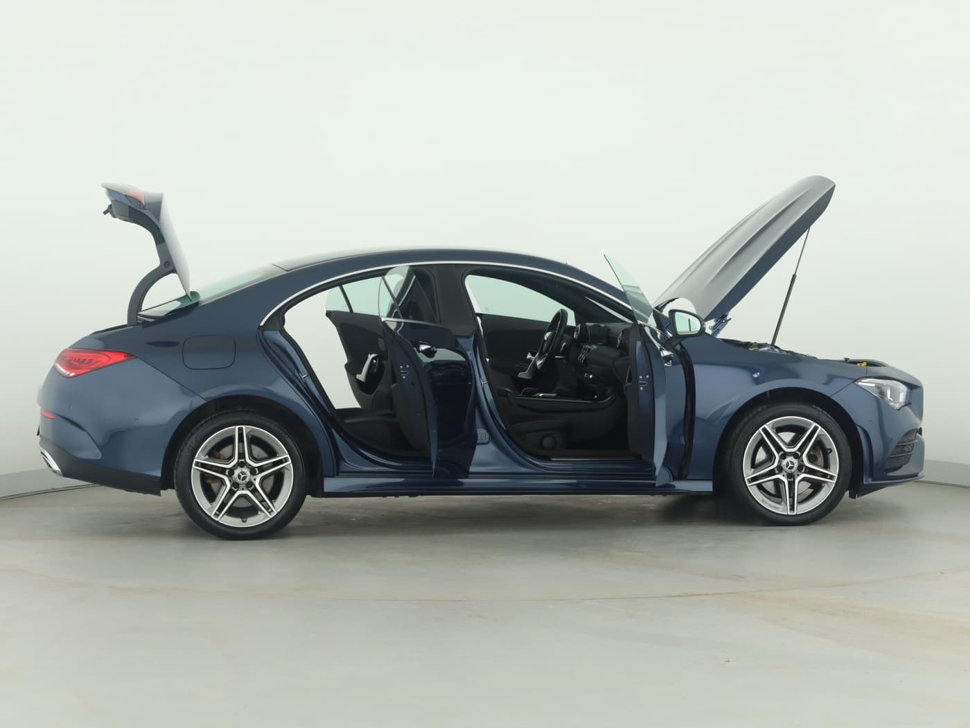 Mercedes-Benz CLA 250 e Bild 8