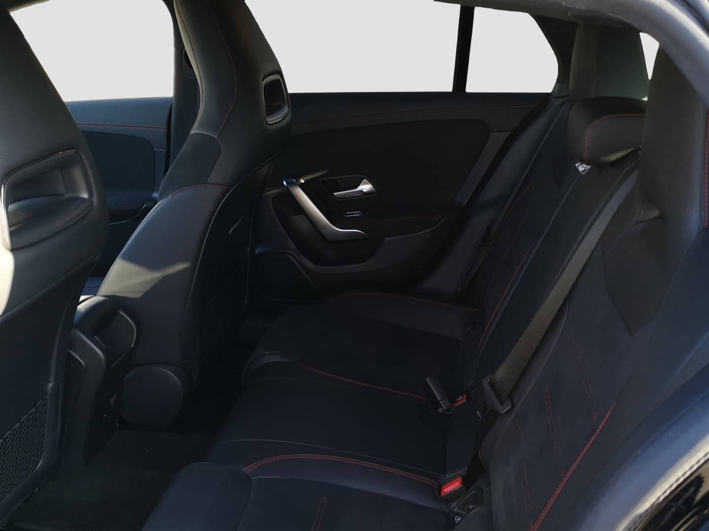 Mercedes-Benz CLA 200 d SB Bild 16