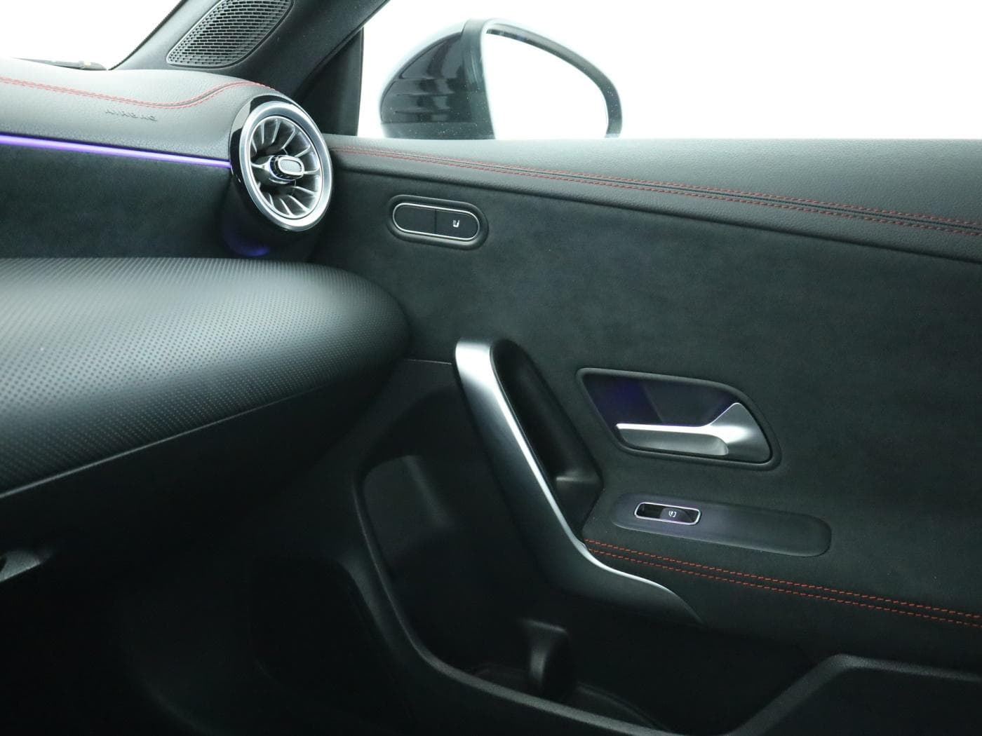 Mercedes-Benz CLA 250 e SB Bild 16