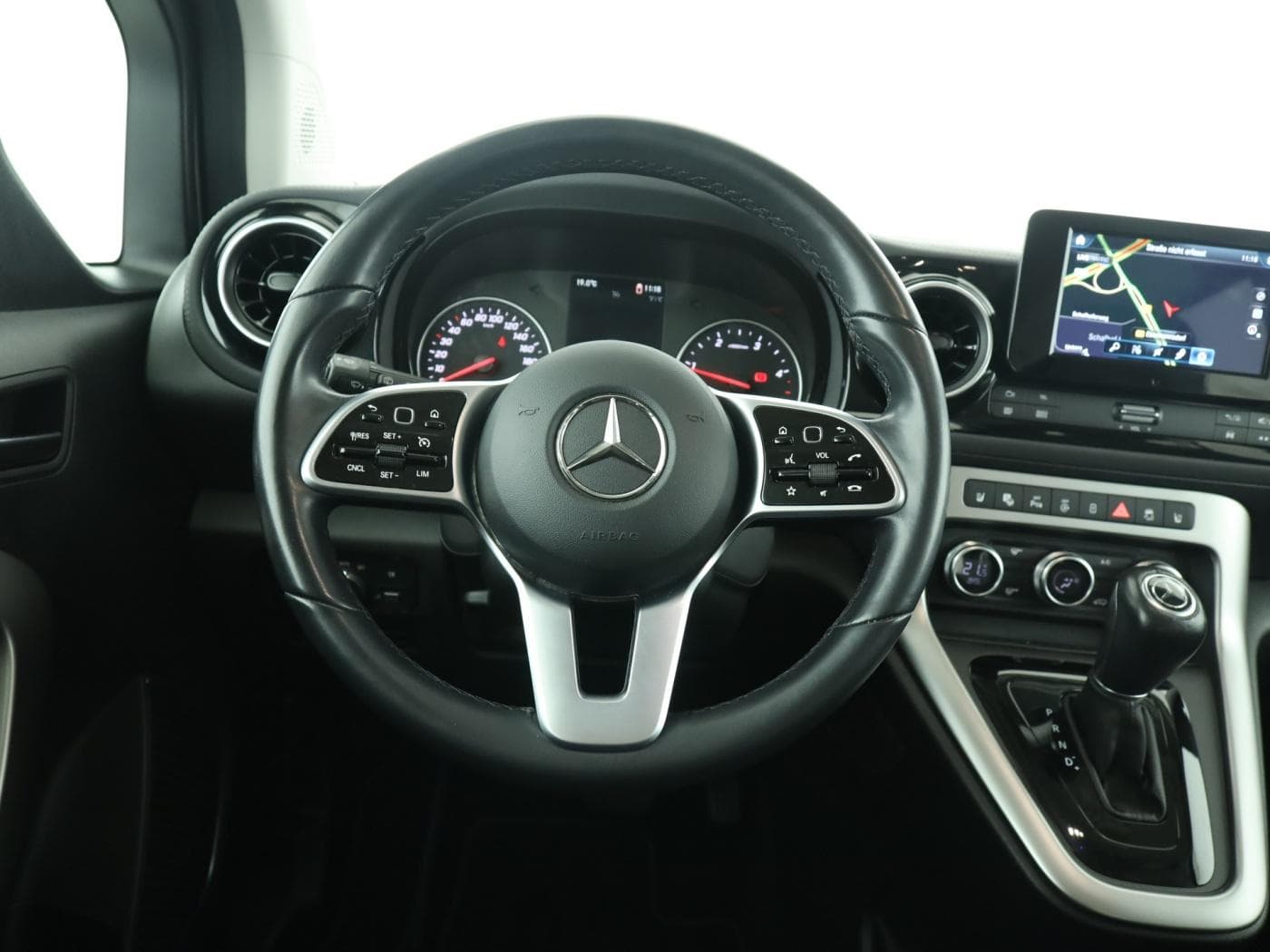 Mercedes-Benz T 180 d PROGRESSIVE Standard Bild 11