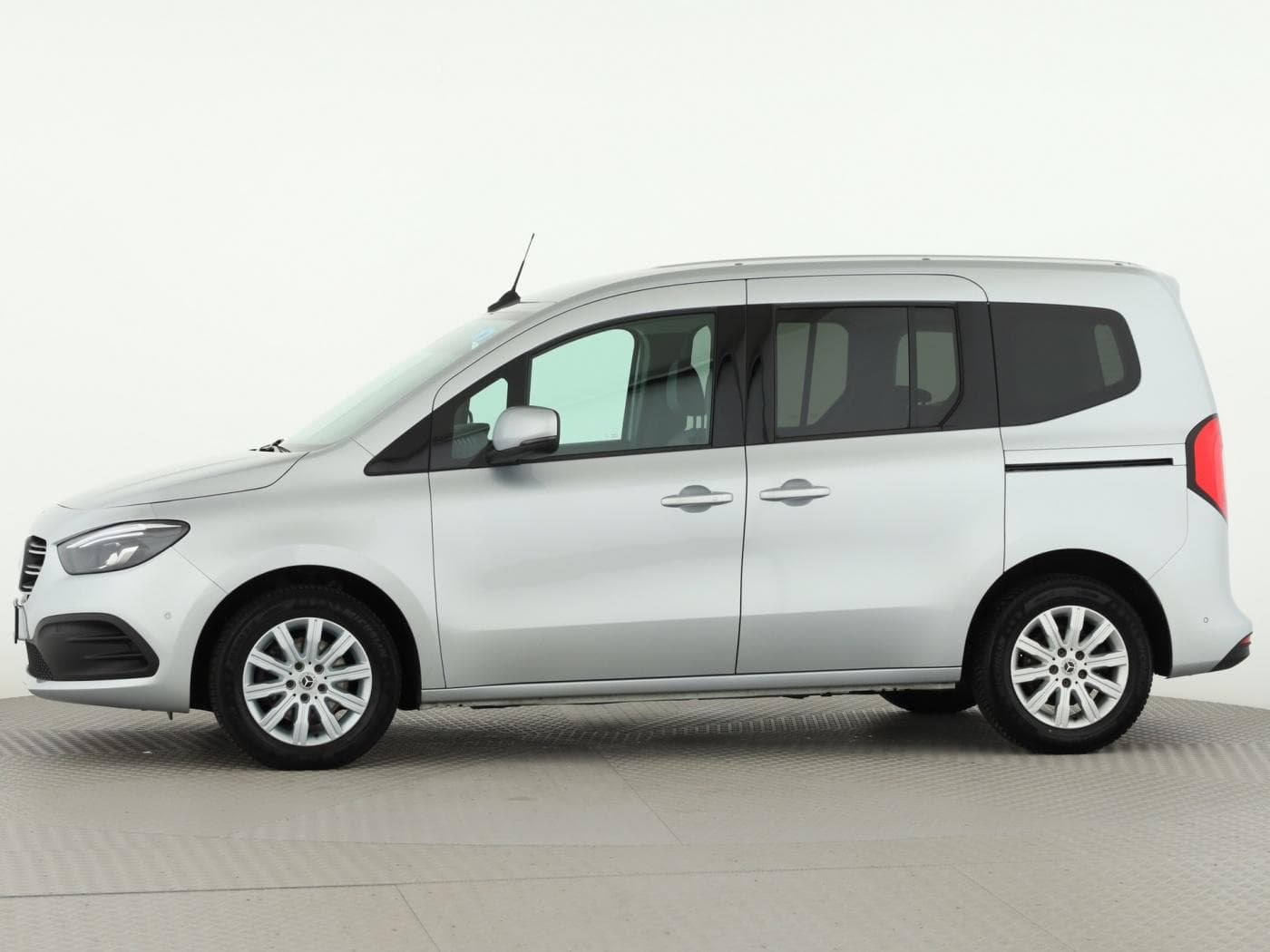 Mercedes-Benz T 180 d PROGRESSIVE Standard Bild 7