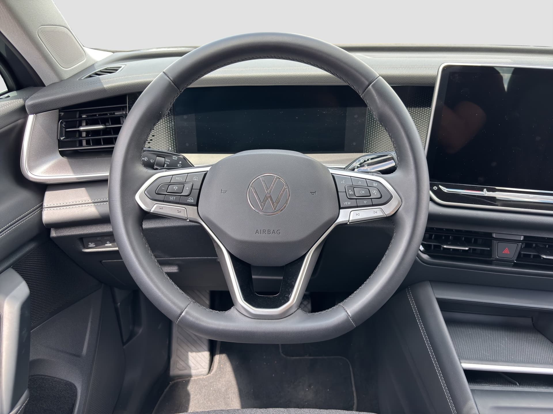 Volkswagen Tayron Life 1.5 eTSI 150 PS DSG AHK NAVI KAMERA Bild 10