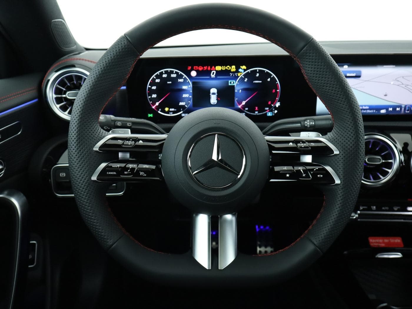 Mercedes-Benz CLA 220 d S B Bild 11
