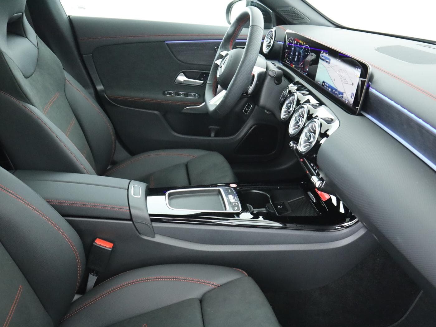 Mercedes-Benz CLA 220 d S B Bild 17