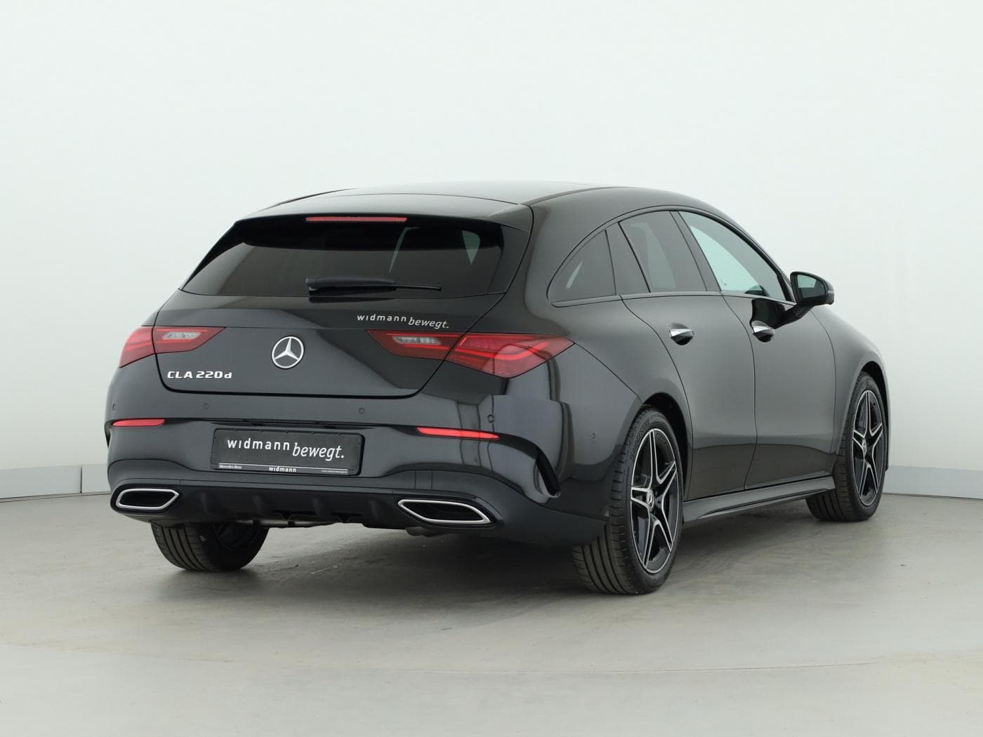 Mercedes-Benz CLA 220 d S B Bild 2