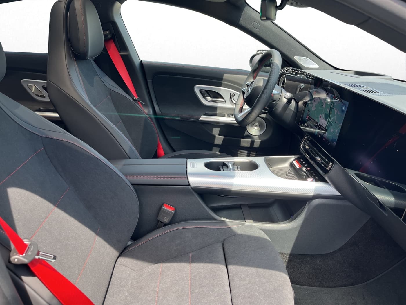 Mercedes-Benz CLA 220 4M Bild 13