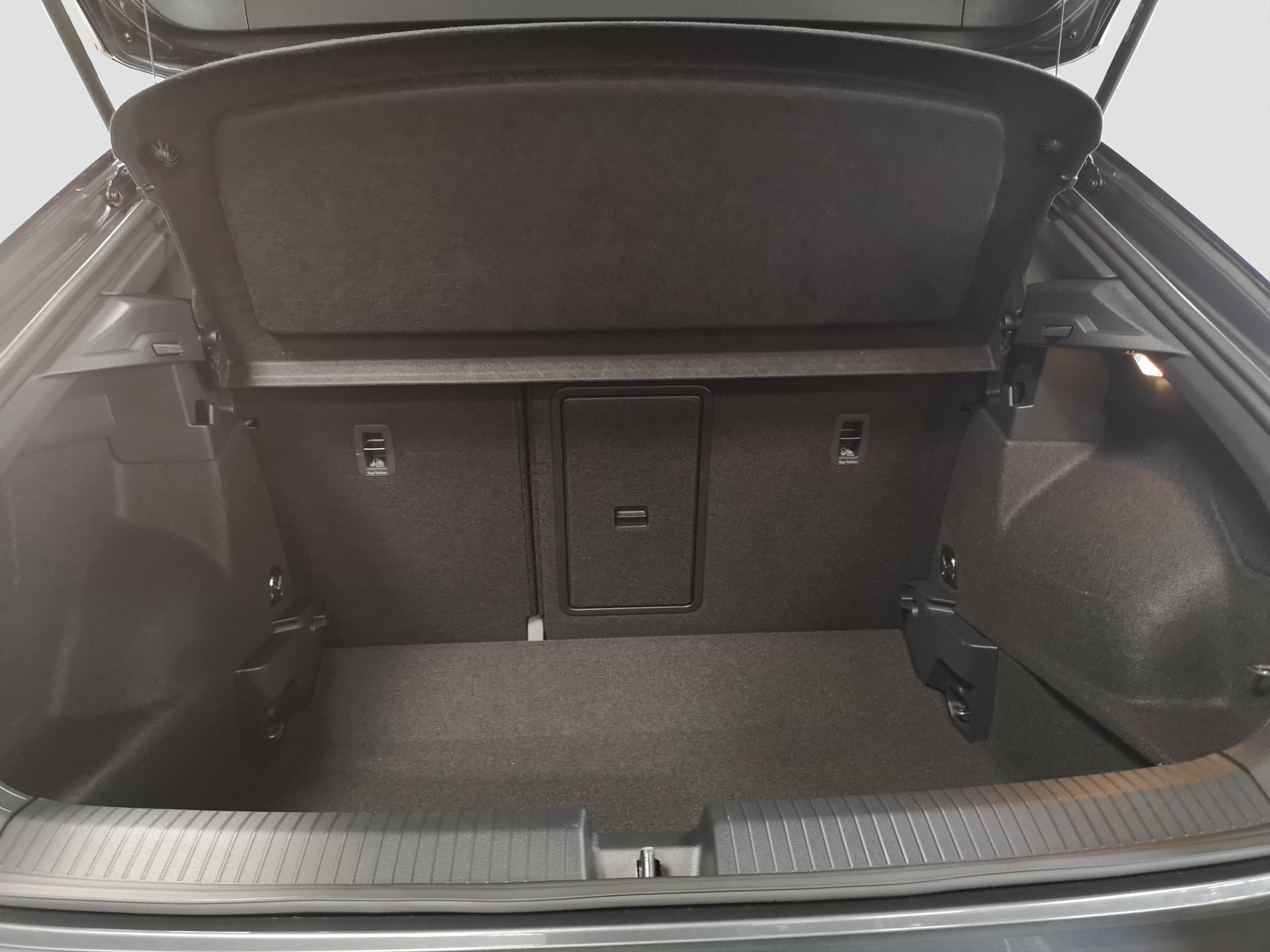 Volkswagen T-Roc R-Line 1.5 l TSI OPF DSG Bild 19