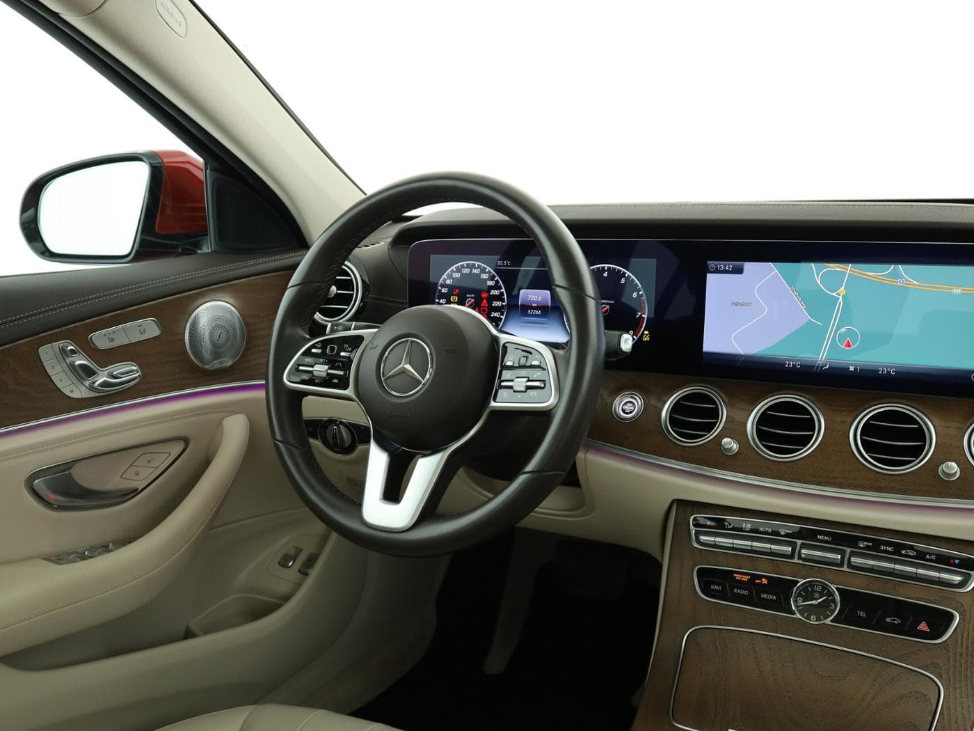 Mercedes-Benz E 200 4M Bild 10