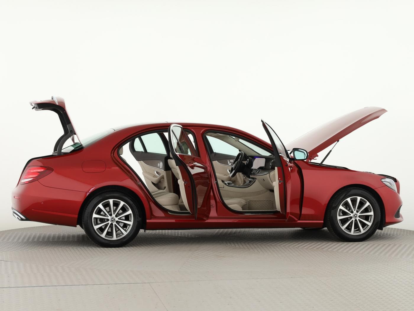 Mercedes-Benz E 200 4M Bild 8