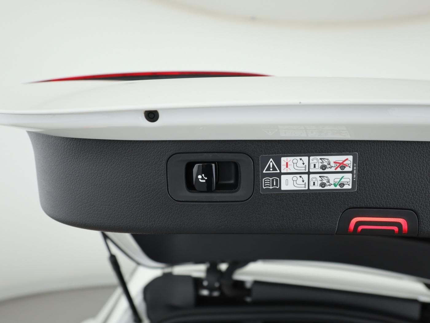 Mercedes-Benz C 300 d T Bild 25