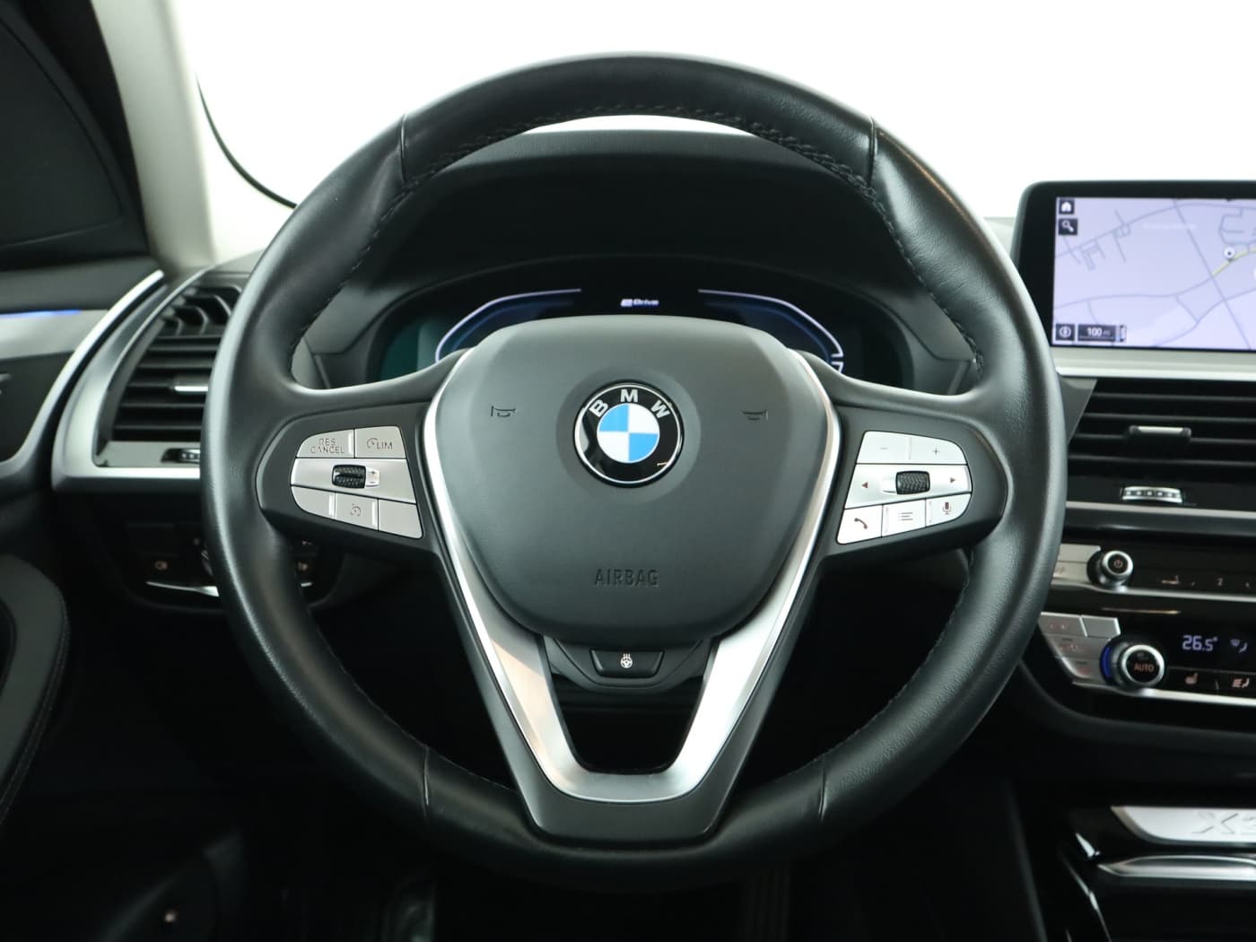 BMW X3 xDrive30e xLine Bild 11
