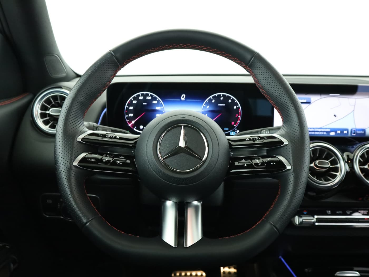Mercedes-Benz GLB 200 Bild 11