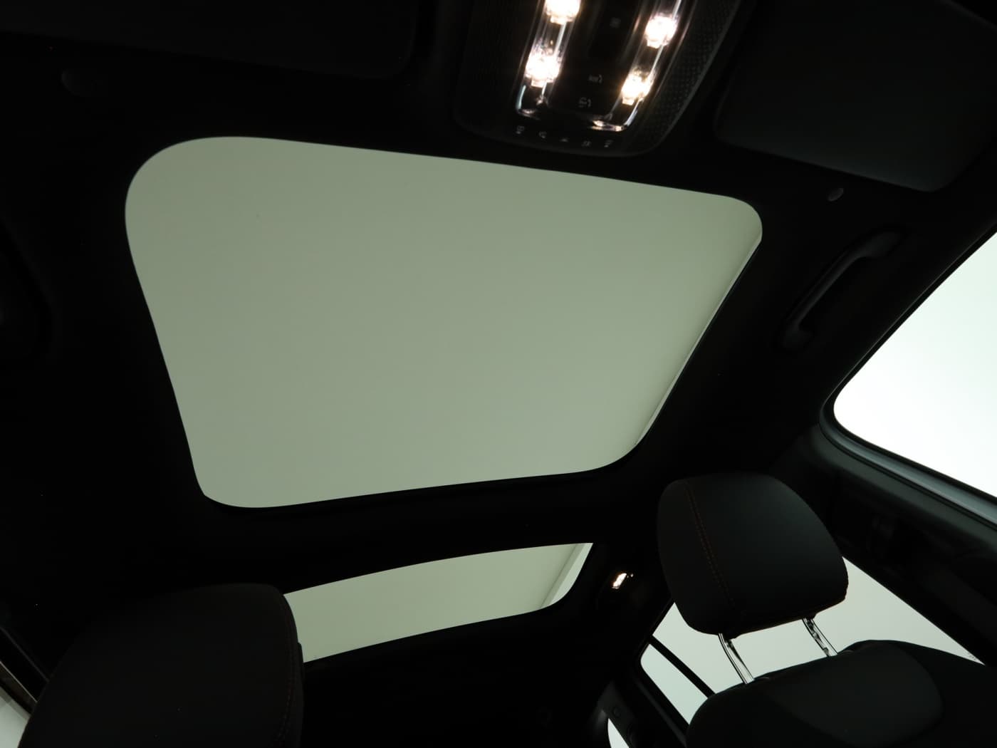 Mercedes-Benz GLB 200 Bild 21