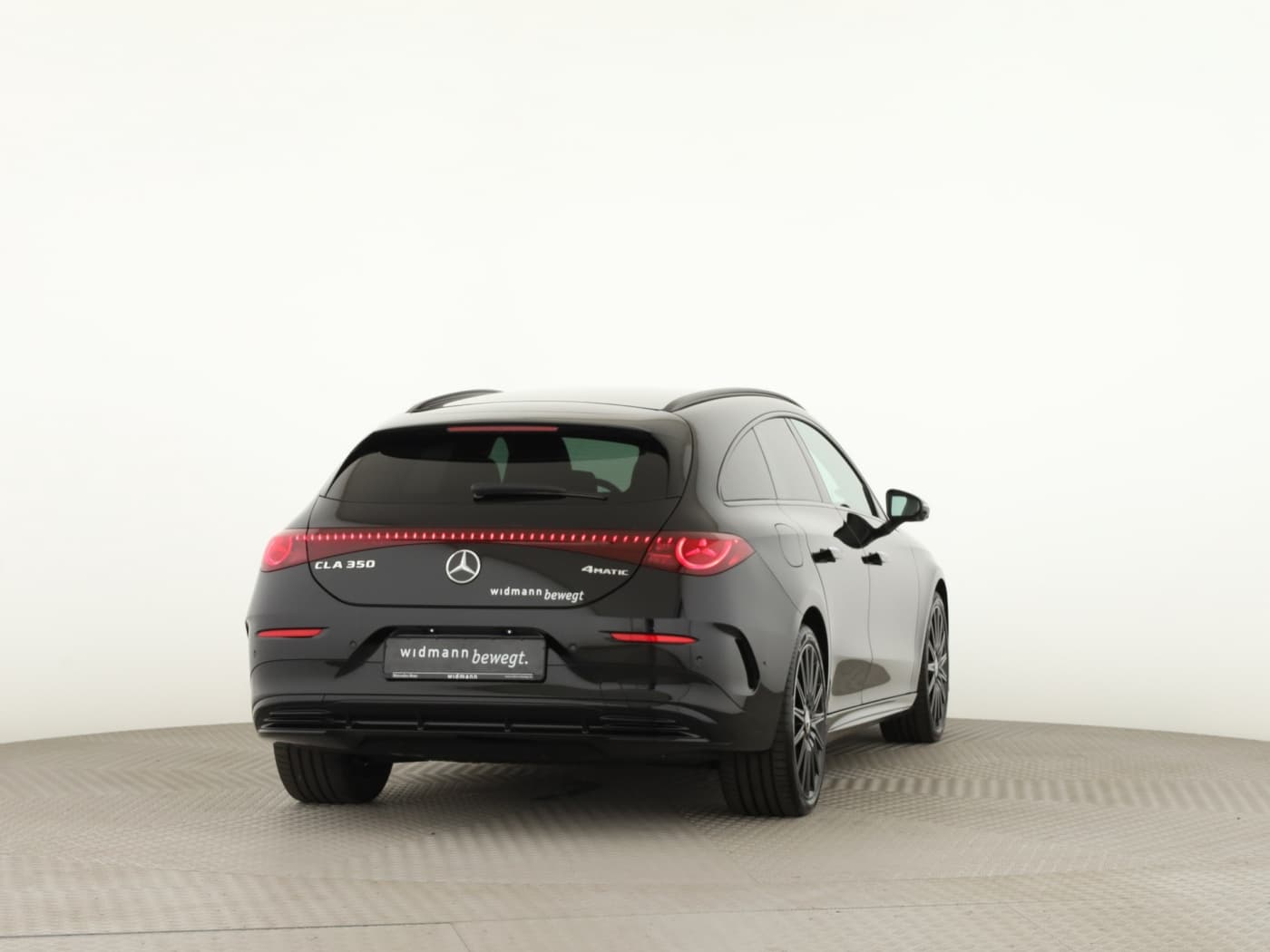 Mercedes-Benz CLA 350 4MATIC SB EQ Bild 2