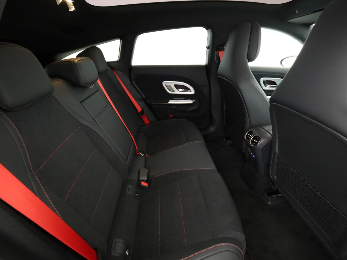 Mercedes-Benz CLA 350 4MATIC SB EQ Bild 25