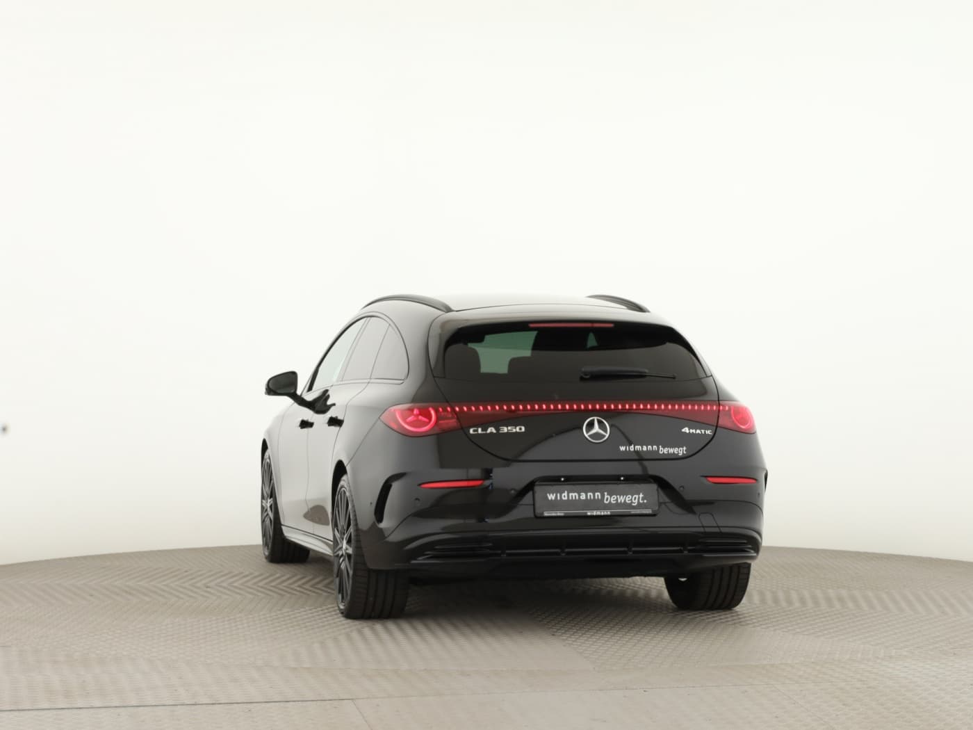 Mercedes-Benz CLA 350 4MATIC SB EQ Bild 4