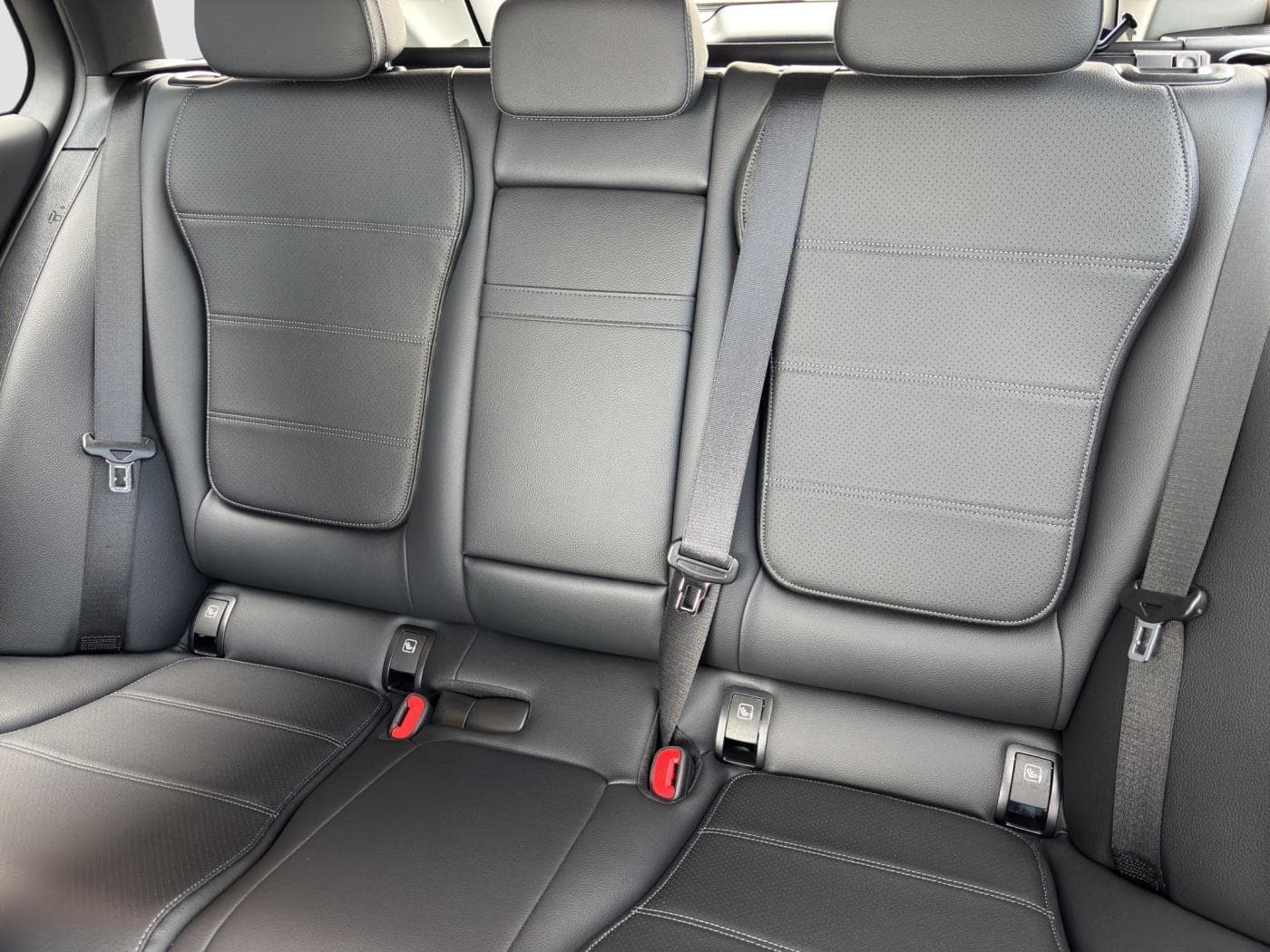 Mercedes-Benz C 300 d T Bild 16