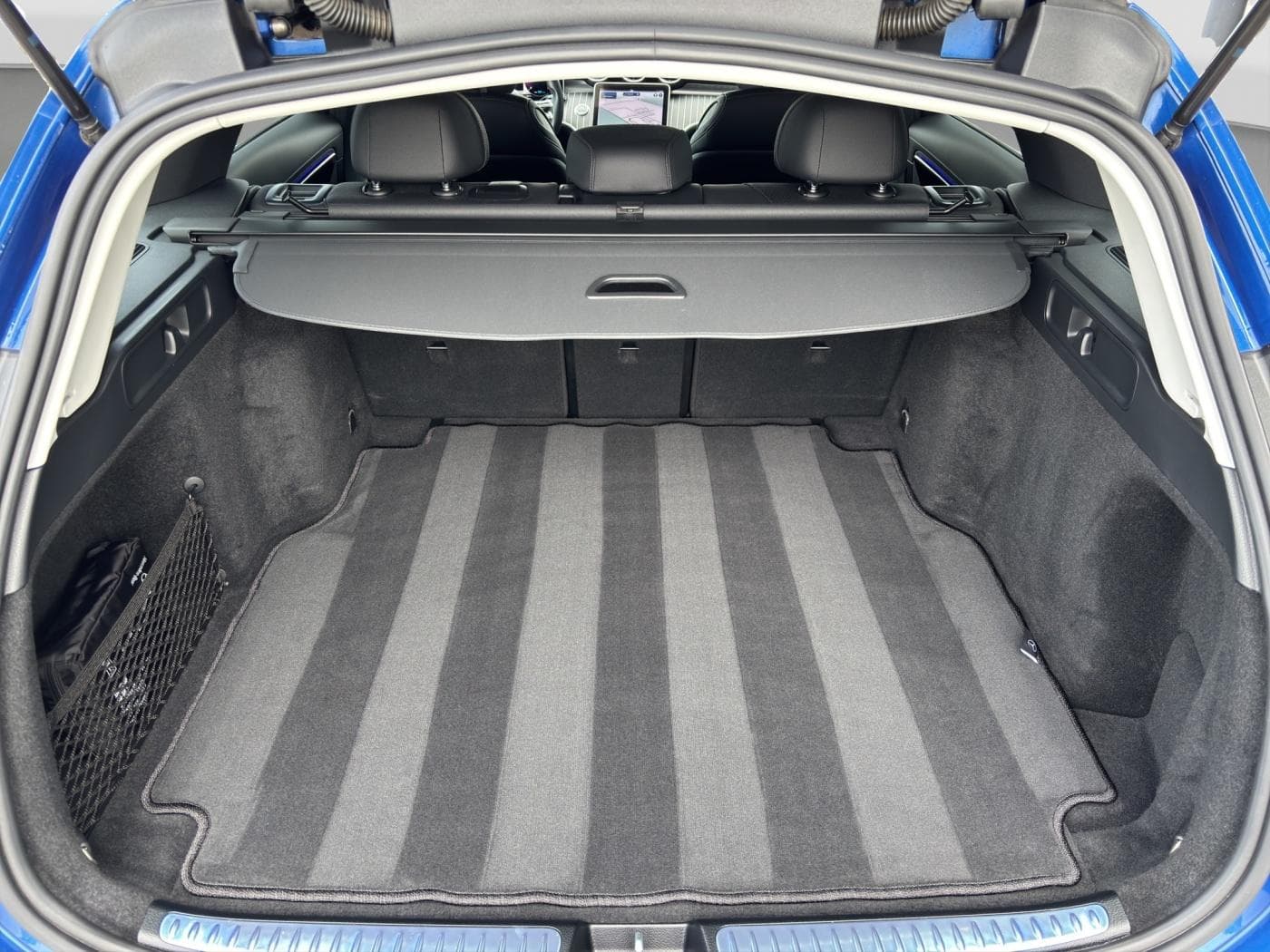 Mercedes-Benz C 300 d T Bild 18
