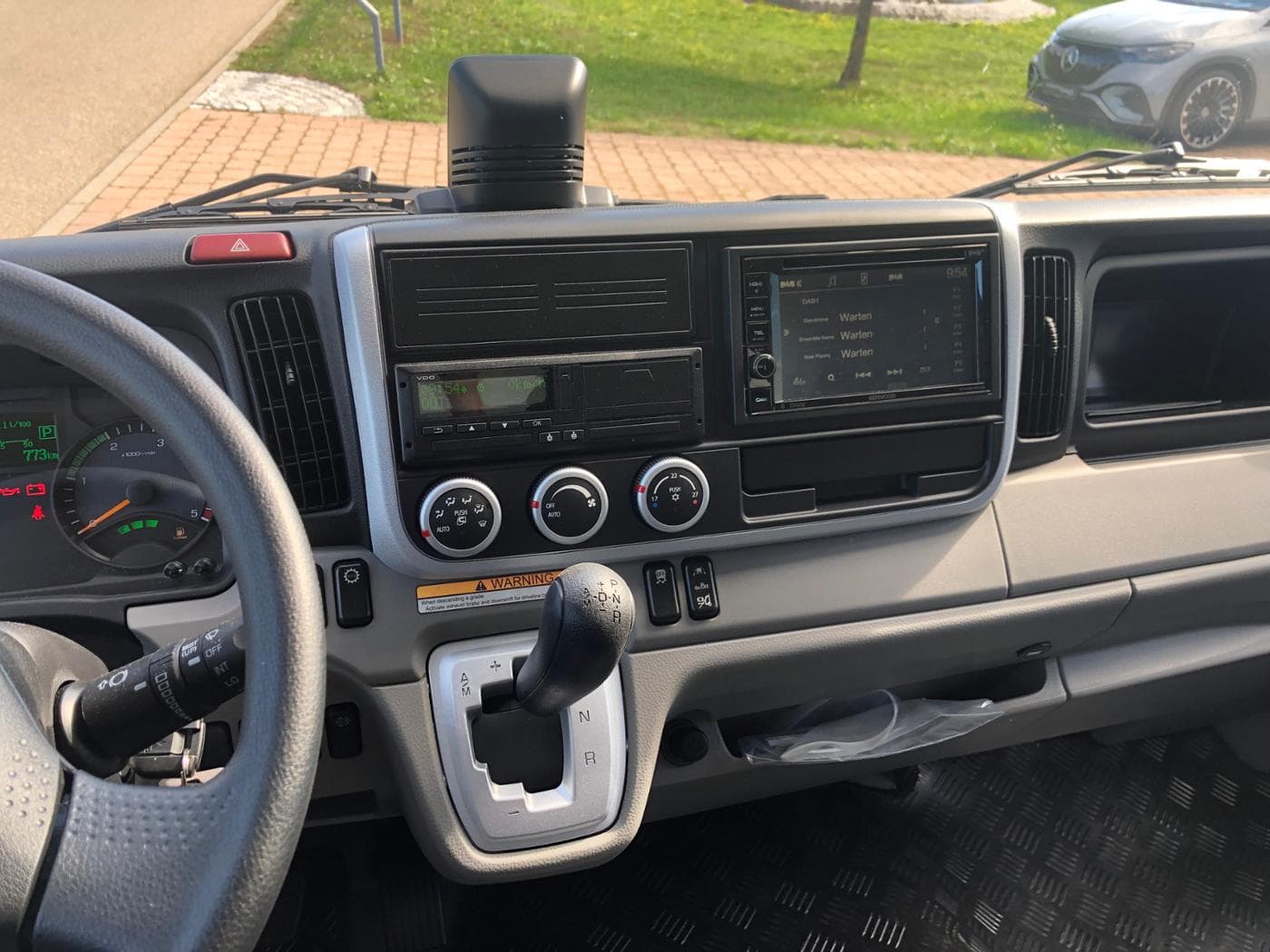 FUSO Canter 7C18 AMT Koffer LBW Bild 16