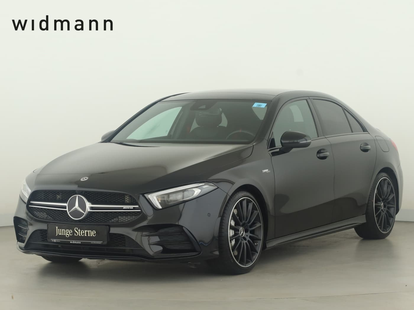 Mercedes-Benz A 35 AMG 4M Bild 1