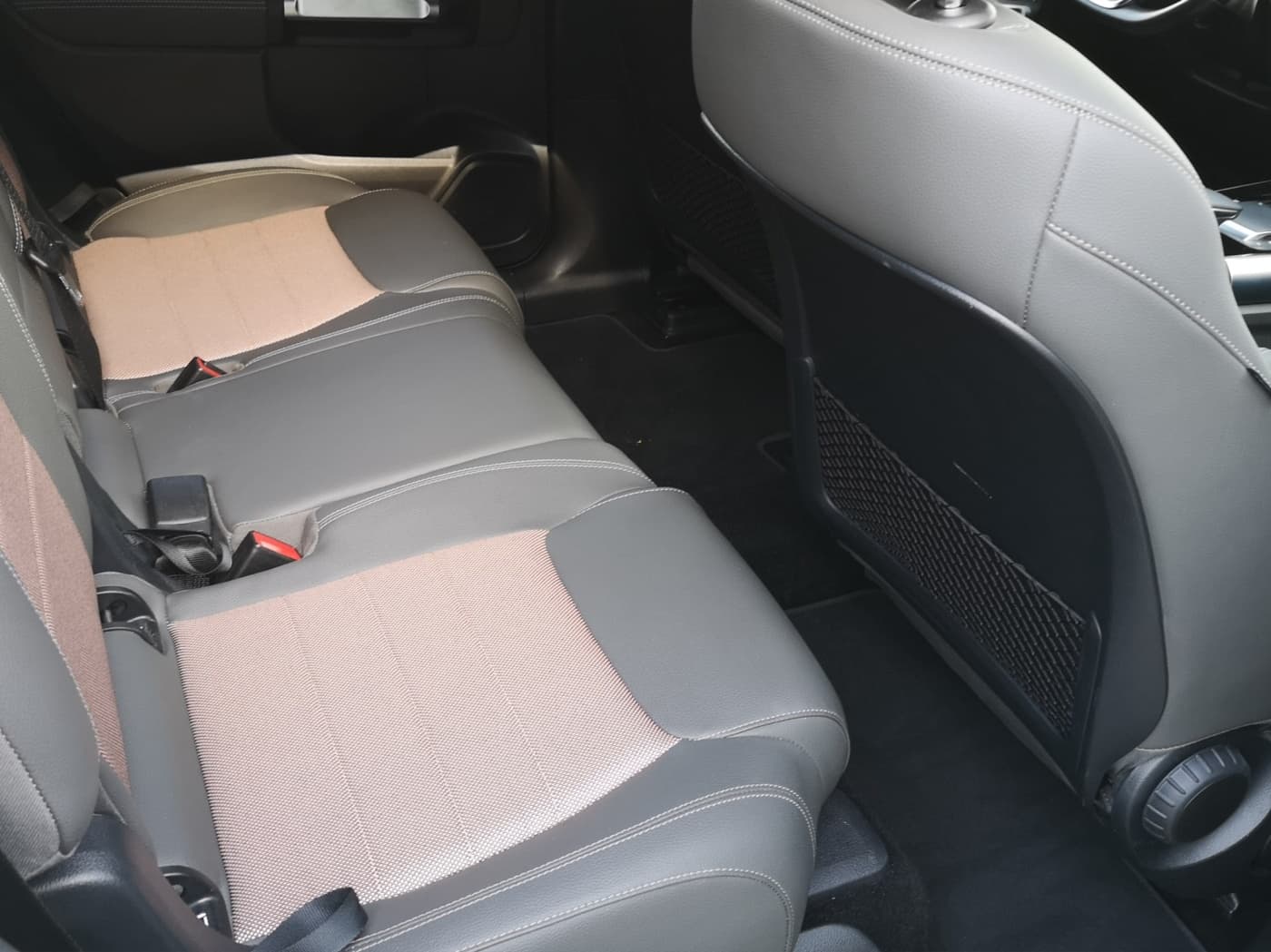 Mercedes-Benz EQB 300 4M Bild 16