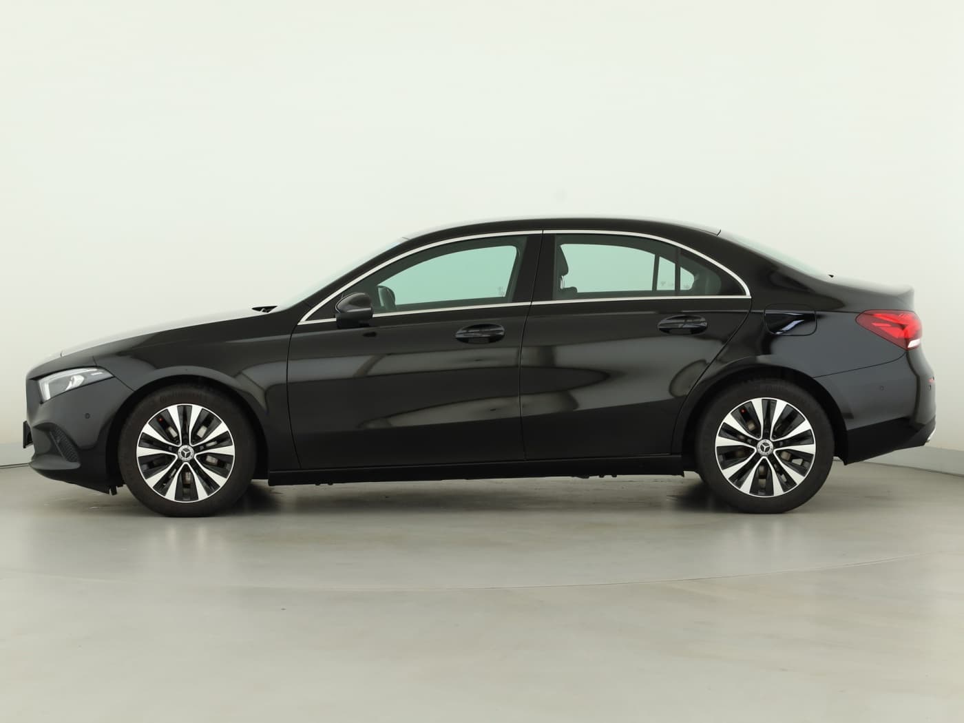 Mercedes-Benz A 180 d Lim Bild 7