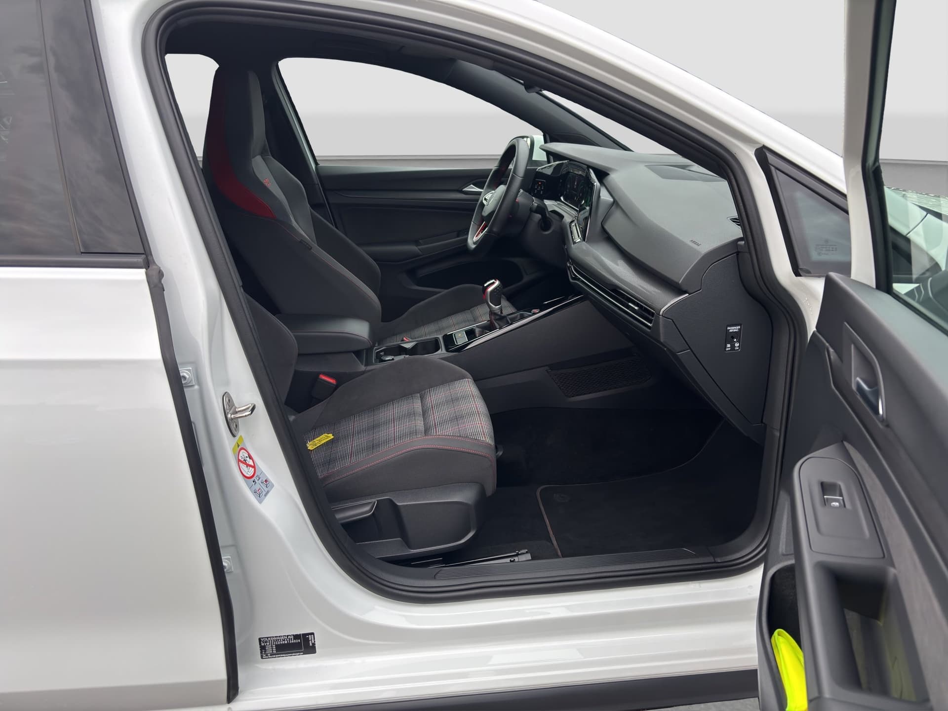 Volkswagen Golf GTI 2.0 TSI 245 PS NAVI ACC Kamera Schaltgetriebe Bild 13