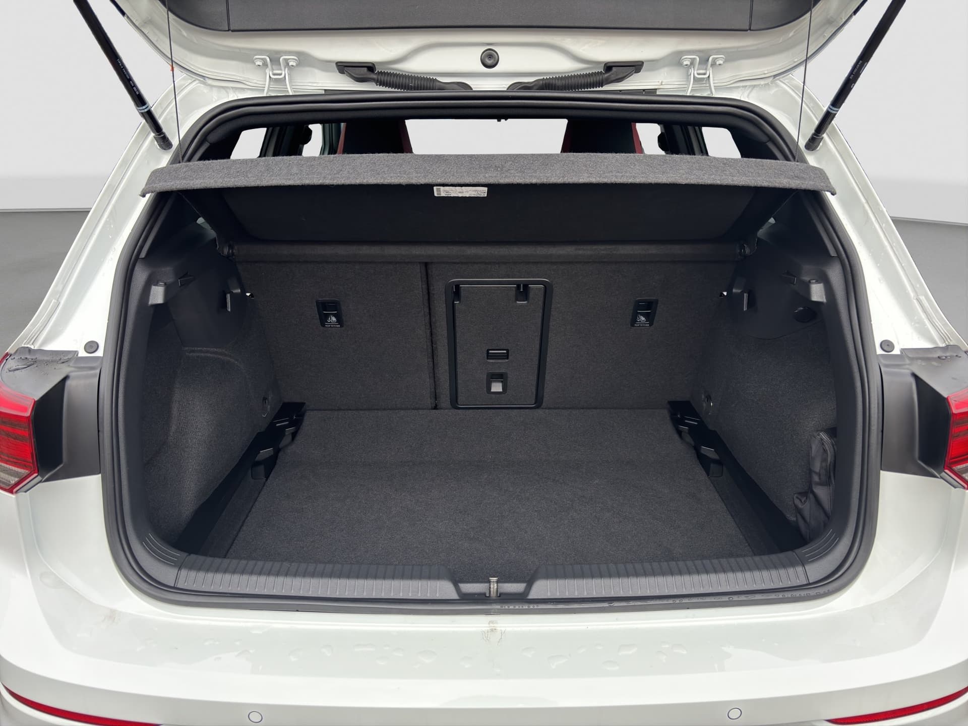 Volkswagen Golf GTI 2.0 TSI 245 PS NAVI ACC Kamera Schaltgetriebe Bild 16