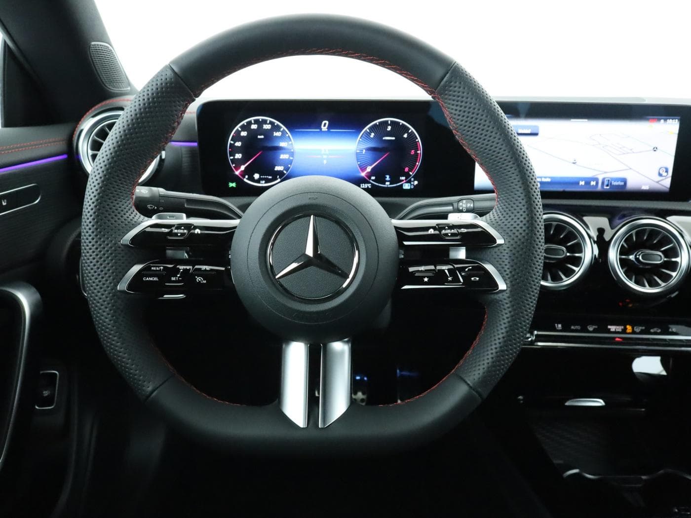 Mercedes-Benz CLA 200 d Coup Bild 11