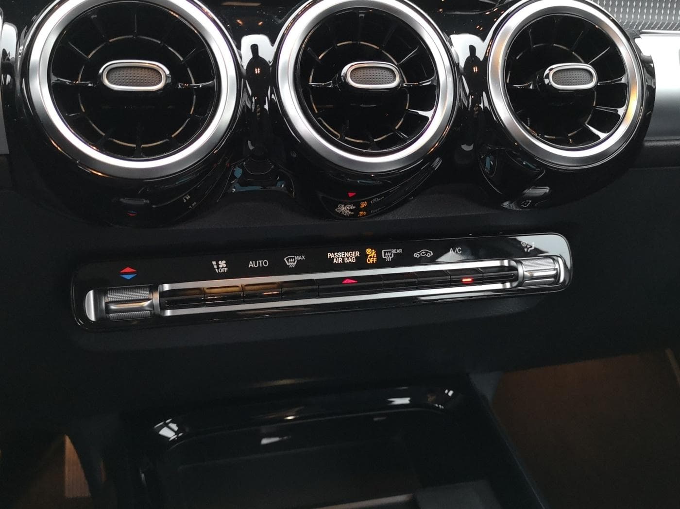 Mercedes-Benz GLB 220 d 4M Bild 12