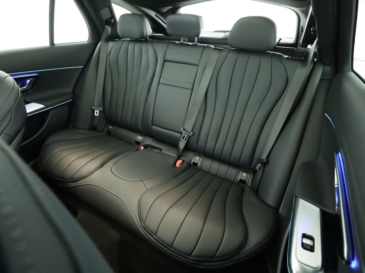Mercedes-Benz E 220 d 4MATIC T-Modell All-Terrain Bild 18