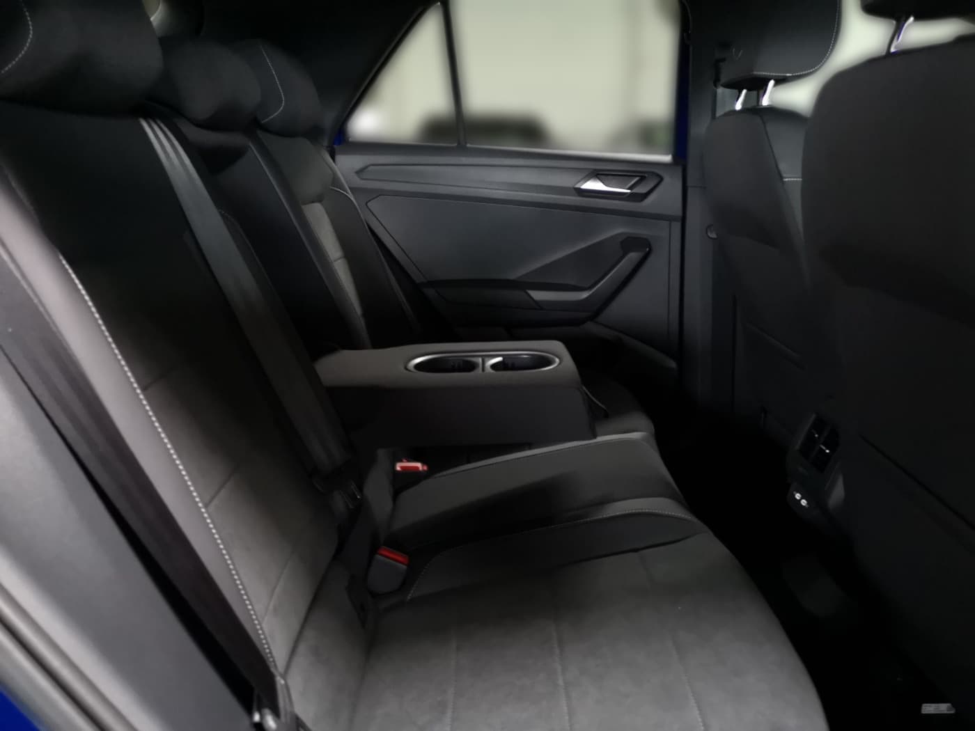 Volkswagen T-Roc R-Line 1.5 l TSI OPF DSG Bild 11