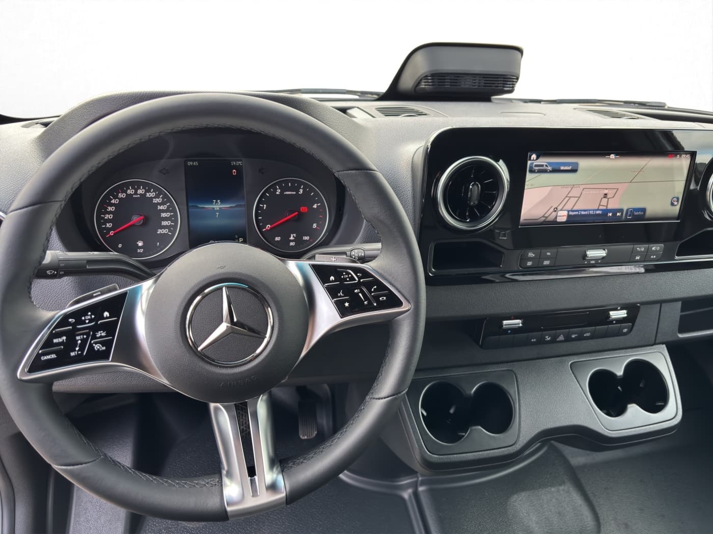 Mercedes-Benz Sprinter 319 CDI Kasten PRO Hochdach Extralang Bild 9