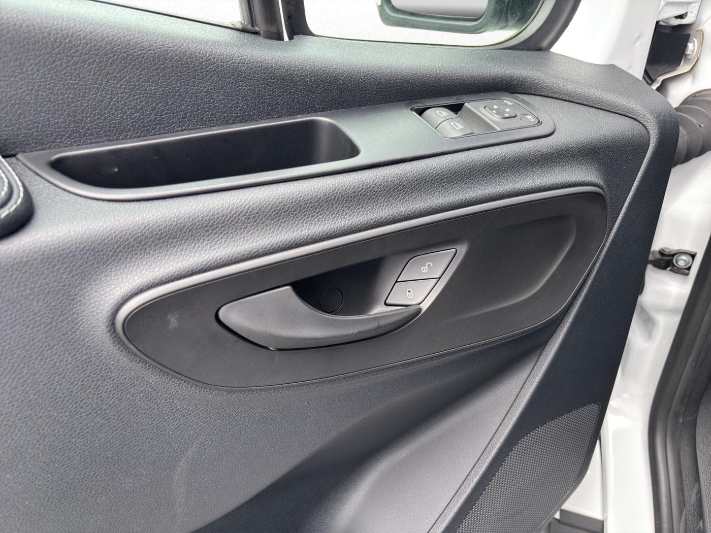 Mercedes-Benz Sprinter 317 CDI Kasten Hochdach Lang Bild 17