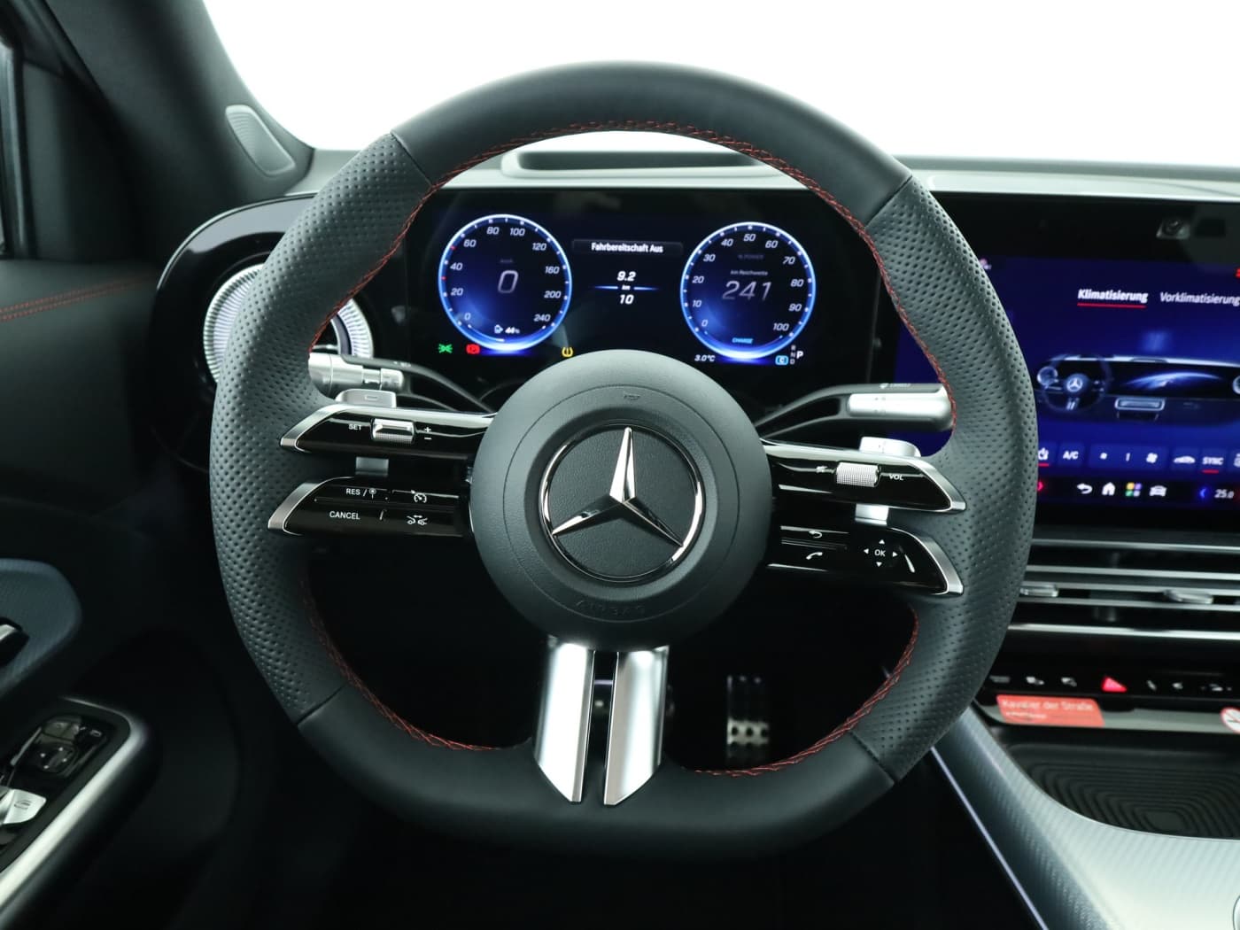 Mercedes-Benz GLB 250+ mit EQ Technologie Bild 11