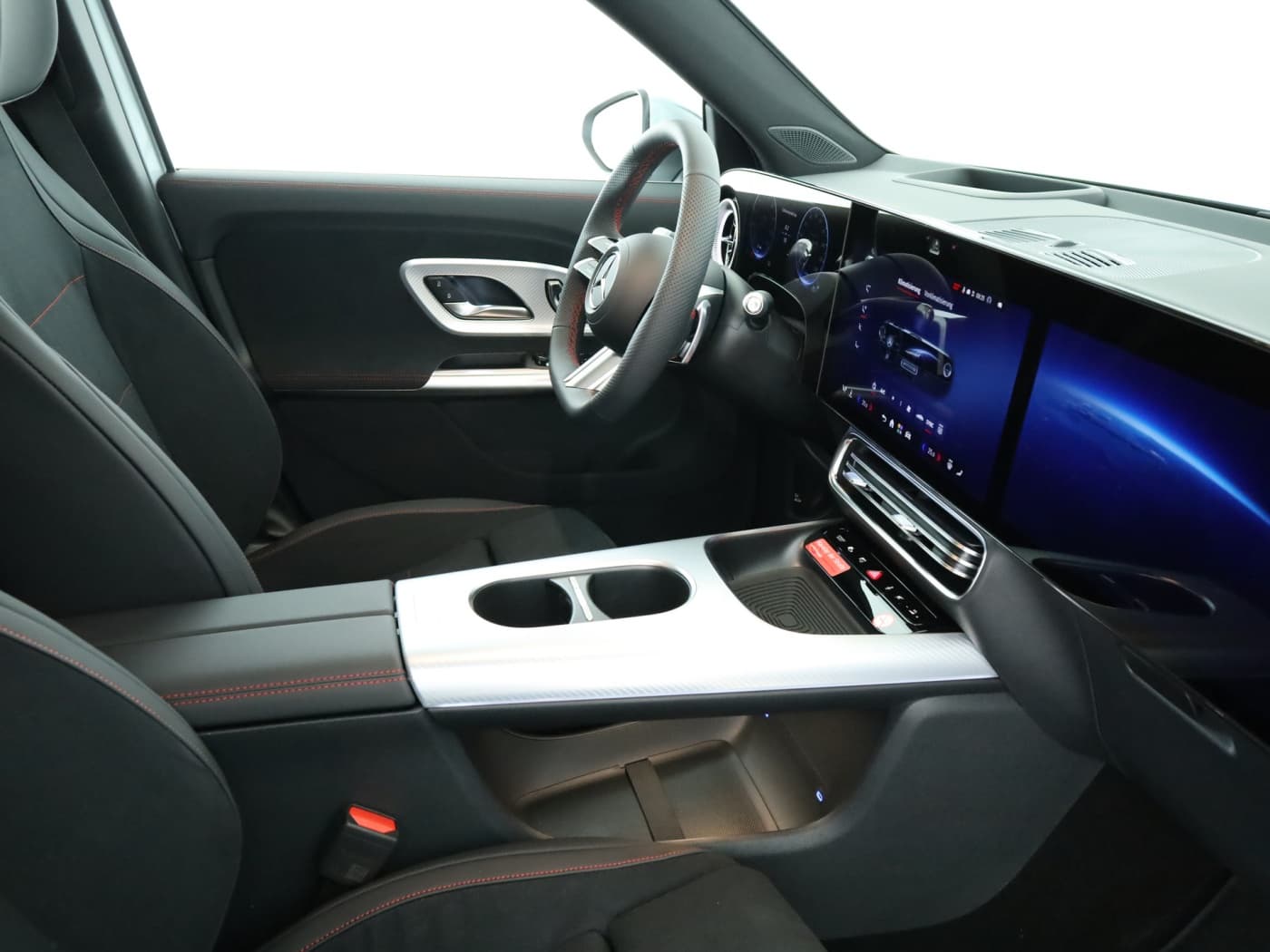 Mercedes-Benz GLB 250+ mit EQ Technologie Bild 17