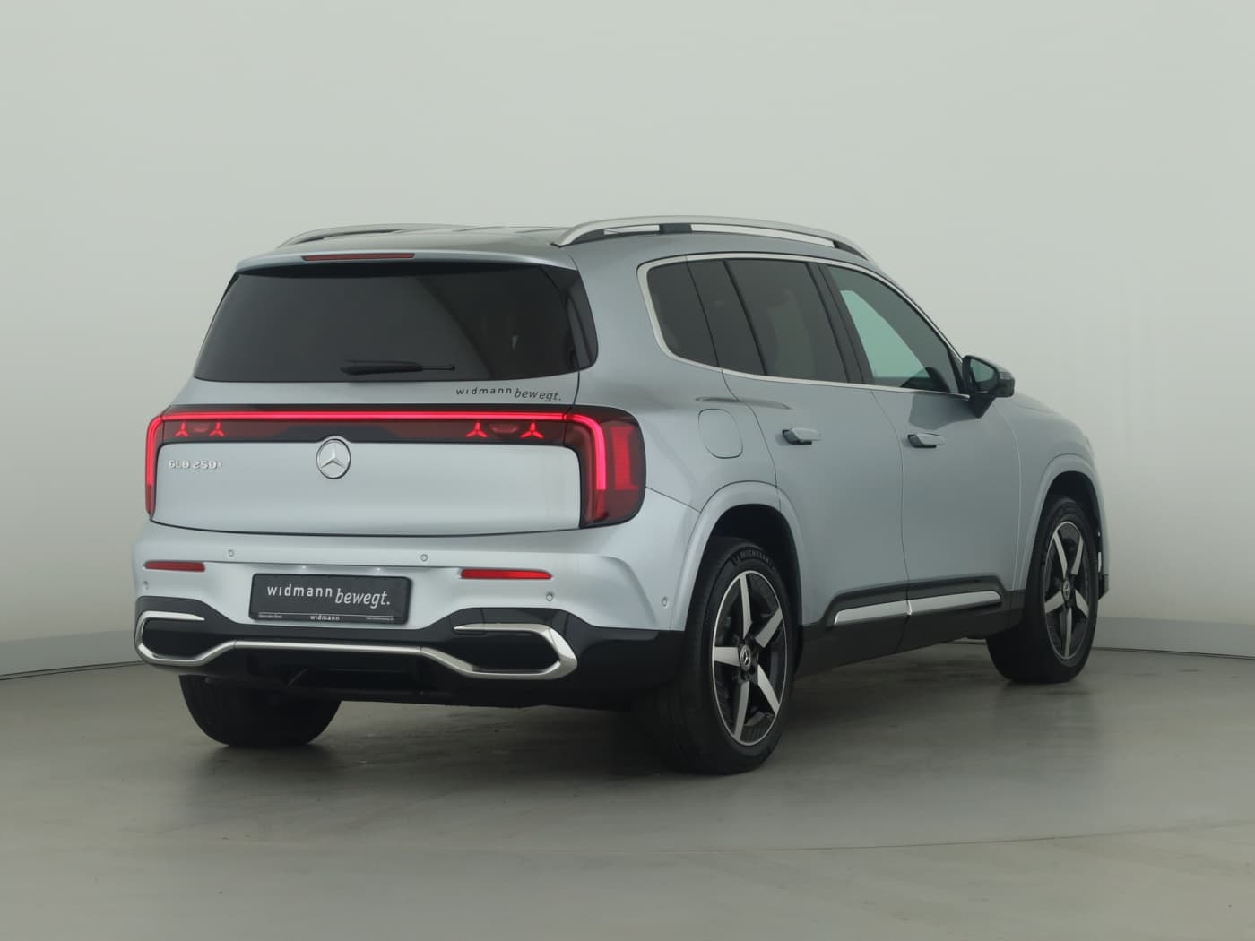Mercedes-Benz GLB 250+ mit EQ Technologie Bild 6
