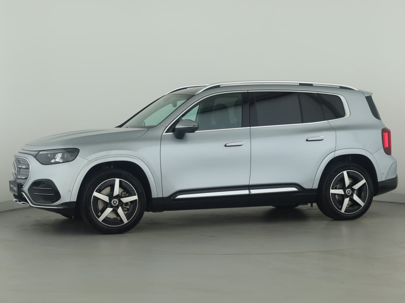 Mercedes-Benz GLB 250+ mit EQ Technologie Bild 7