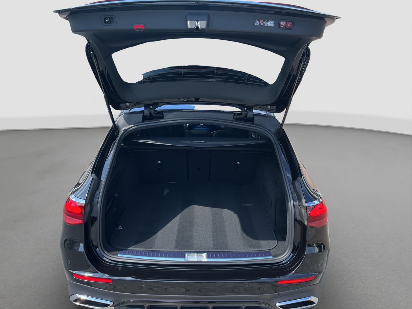 Mercedes-Benz E 450 d 4MATIC T-Modell Bild 17