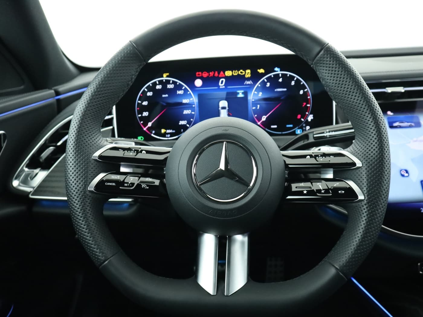 Mercedes-Benz E 200 Bild 11
