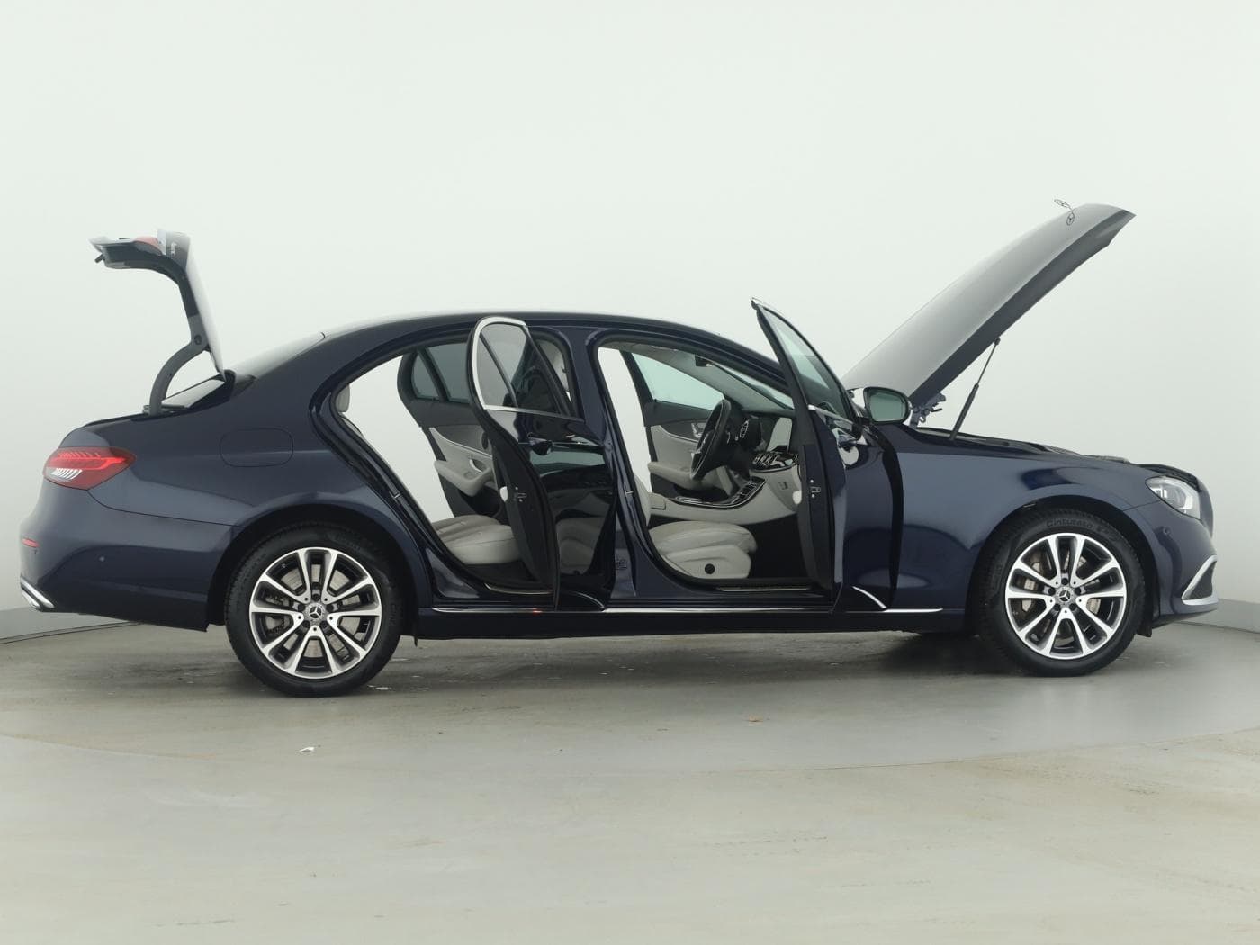 Mercedes-Benz E 450 4M Bild 8