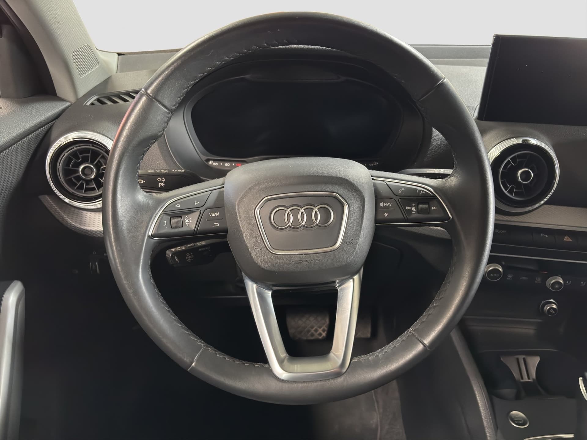 Audi Q2 Advanced 2.0 TDI 150 PS DSG NAVI KAMERA Bild 10